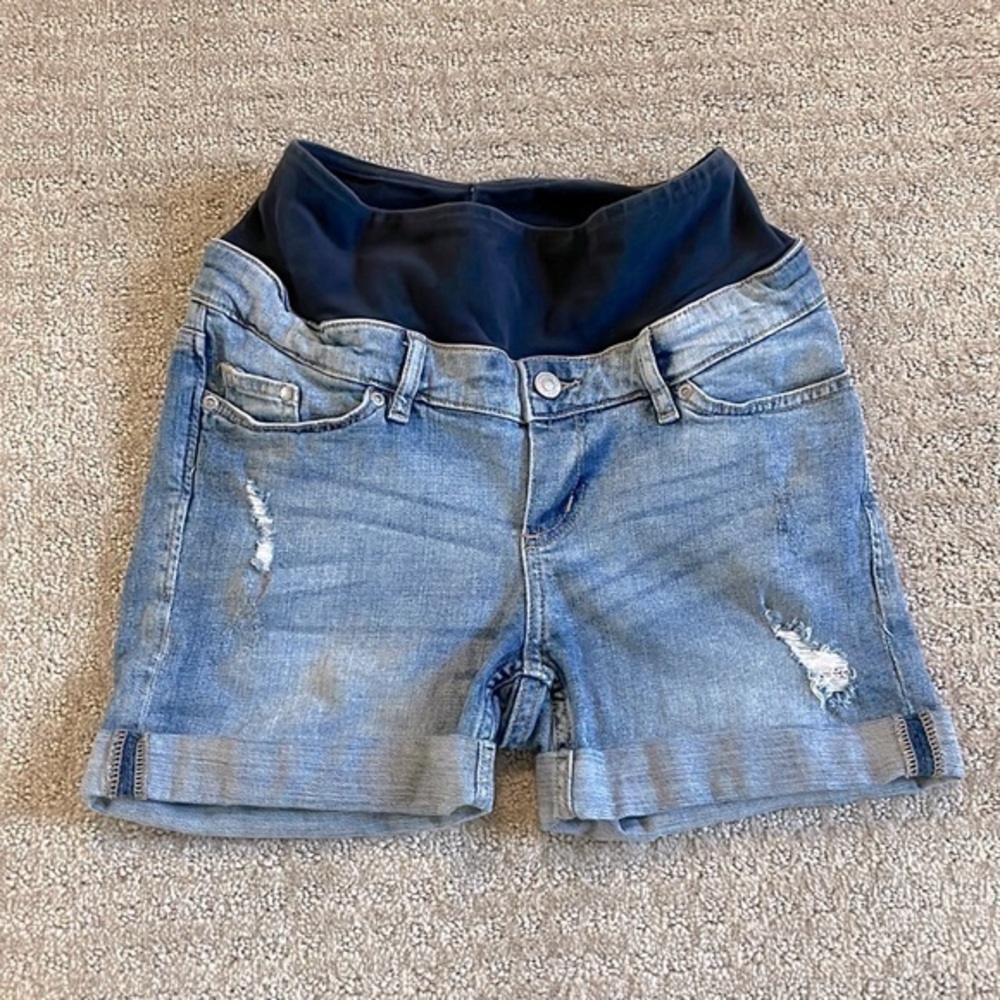 & Denim by H&M Maternity Distressed Denim Shorts
